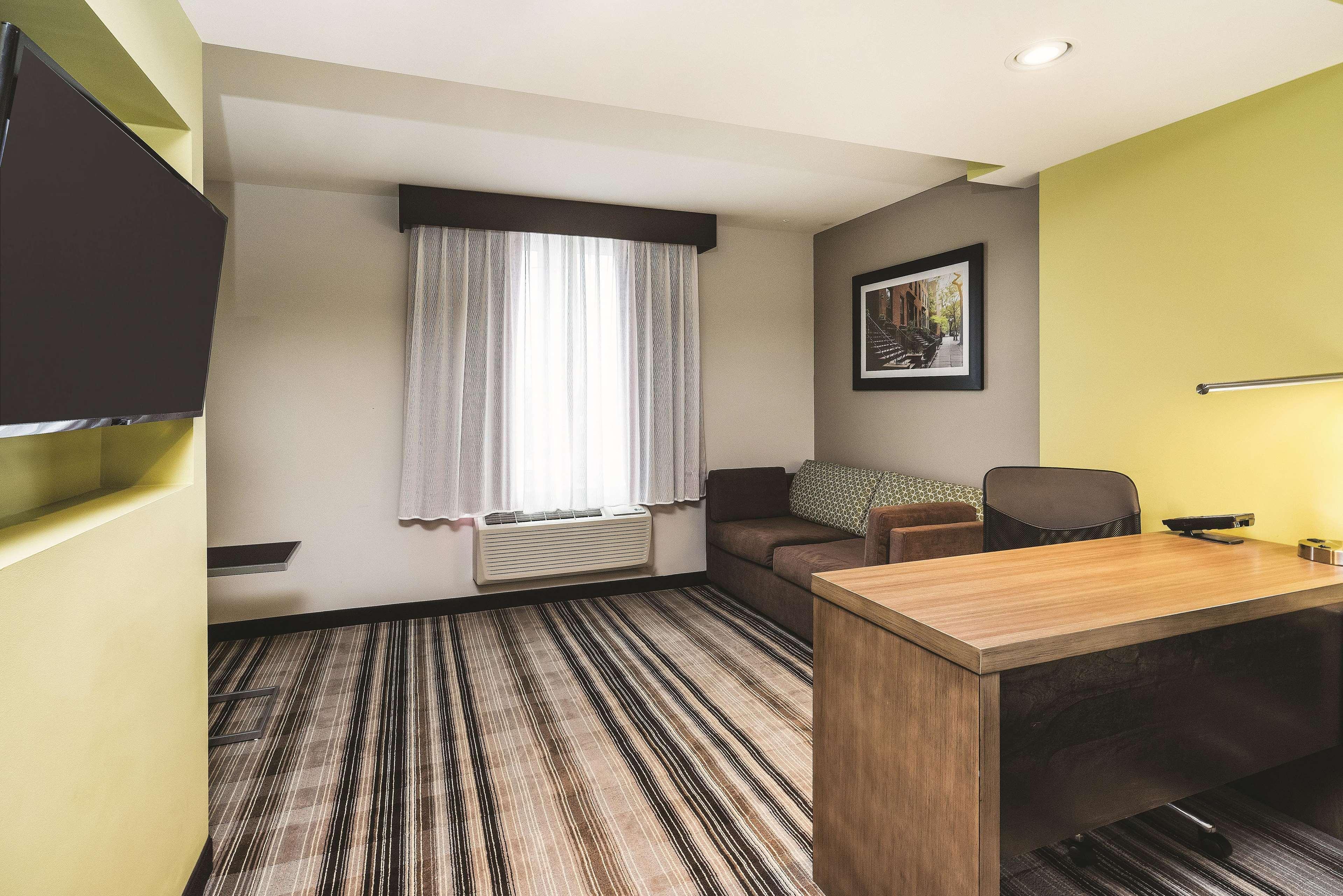 La Quinta By Wyndham Brooklyn Central New York Exteriér fotografie