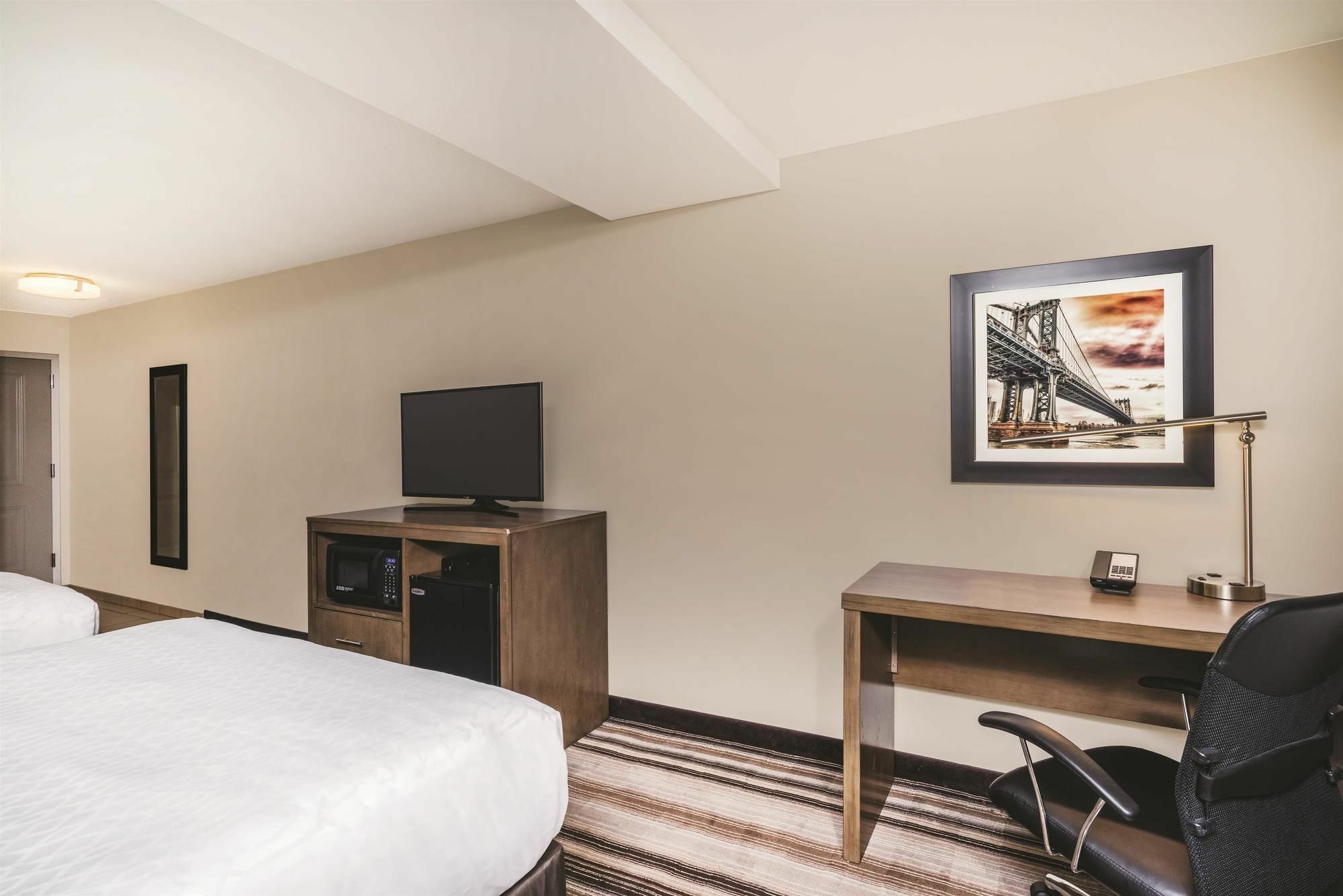 La Quinta By Wyndham Brooklyn Central New York Exteriér fotografie