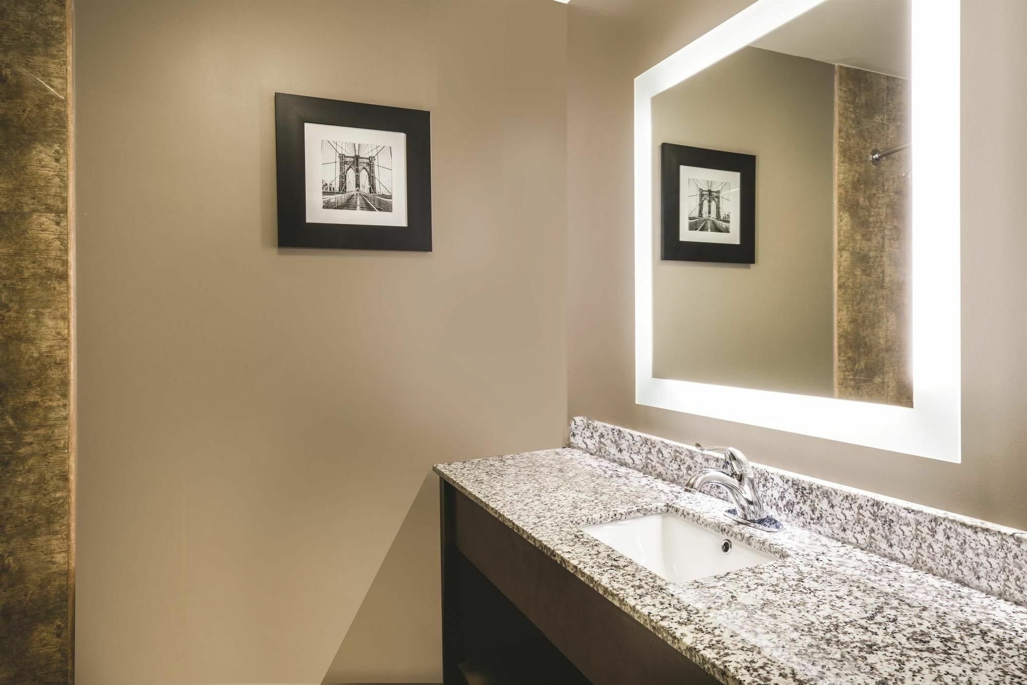La Quinta By Wyndham Brooklyn Central New York Exteriér fotografie